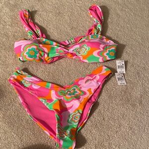 Bingo swimwear bikini 1XL   Removable cups. V front bottoms
